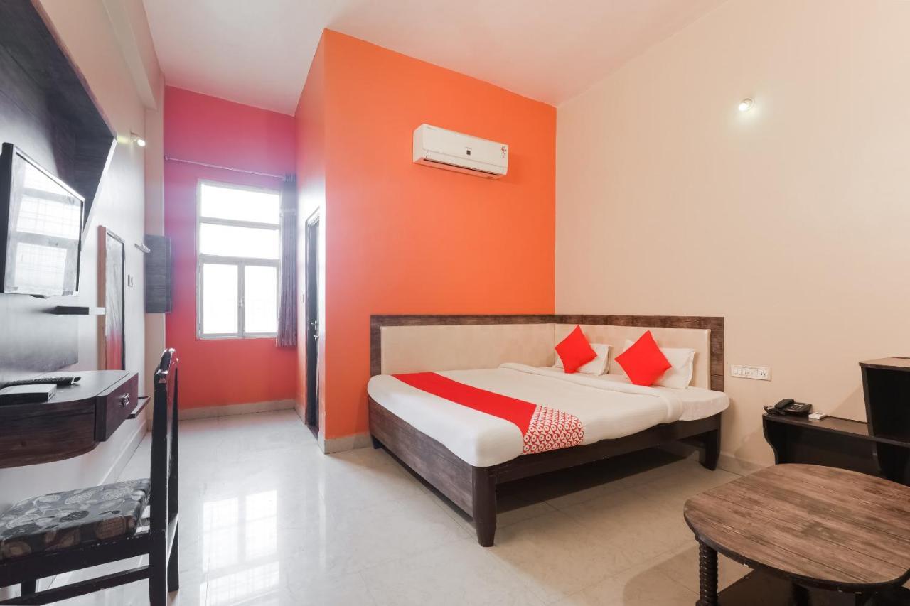 Hotel Oyo 49090 G K Jain Guna Exterior foto